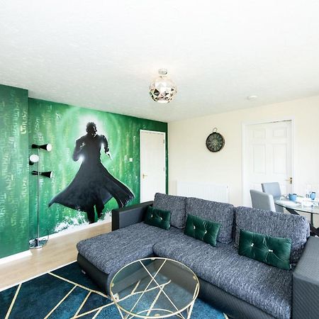 Escape The Matrix - 2 Bed Flat In City Centre With Free Parking Southampton Exterior photo