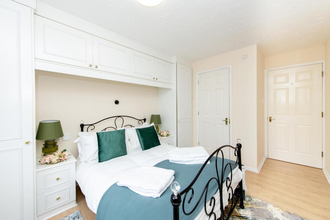 Escape The Matrix - 2 Bed Flat In City Centre With Free Parking Southampton Exterior photo