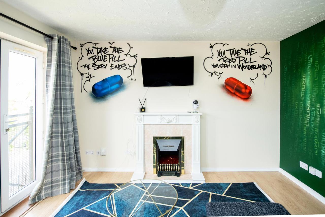 Escape The Matrix - 2 Bed Flat In City Centre With Free Parking Southampton Exterior photo
