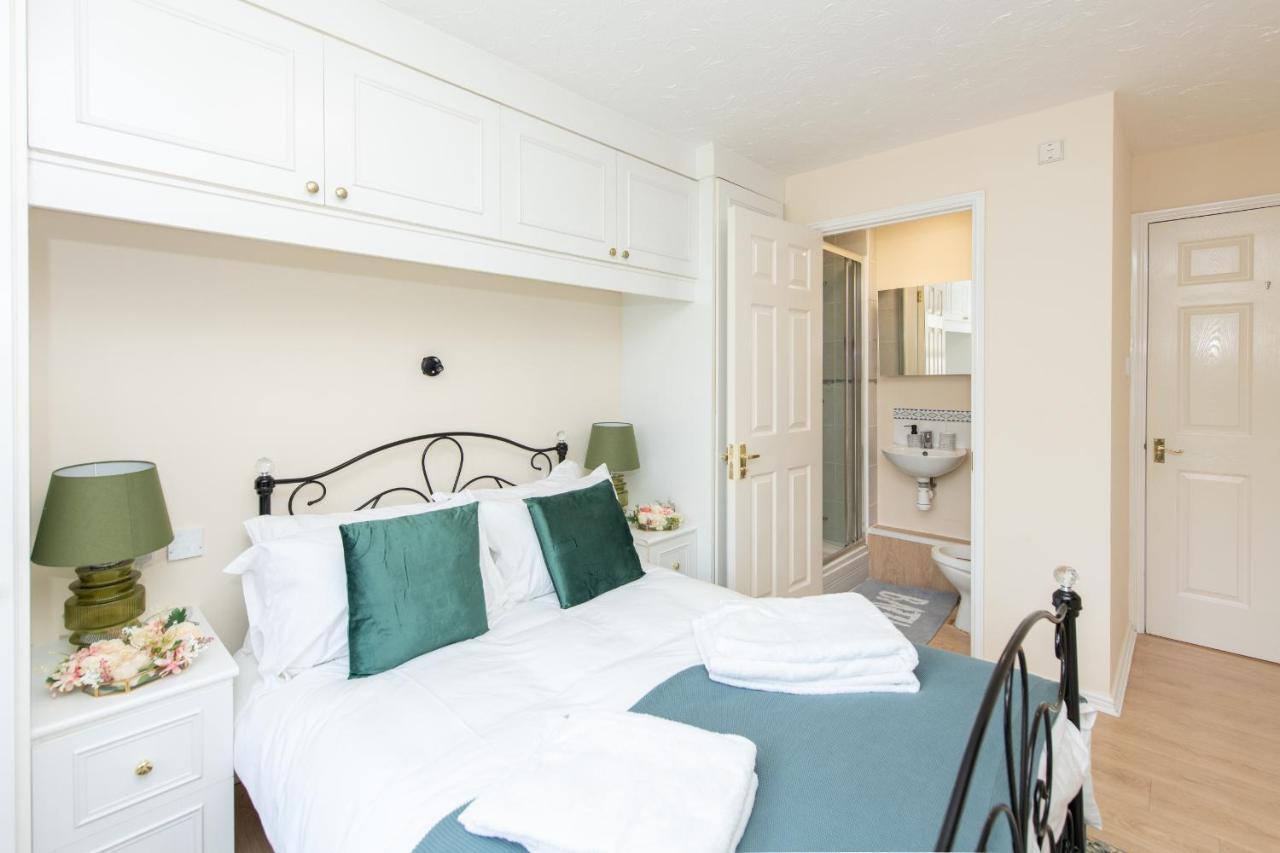 Escape The Matrix - 2 Bed Flat In City Centre With Free Parking Southampton Exterior photo