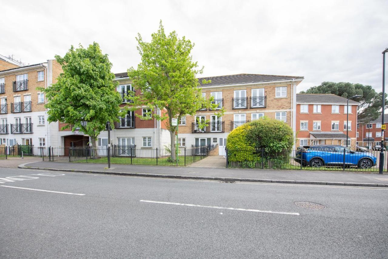 Escape The Matrix - 2 Bed Flat In City Centre With Free Parking Southampton Exterior photo