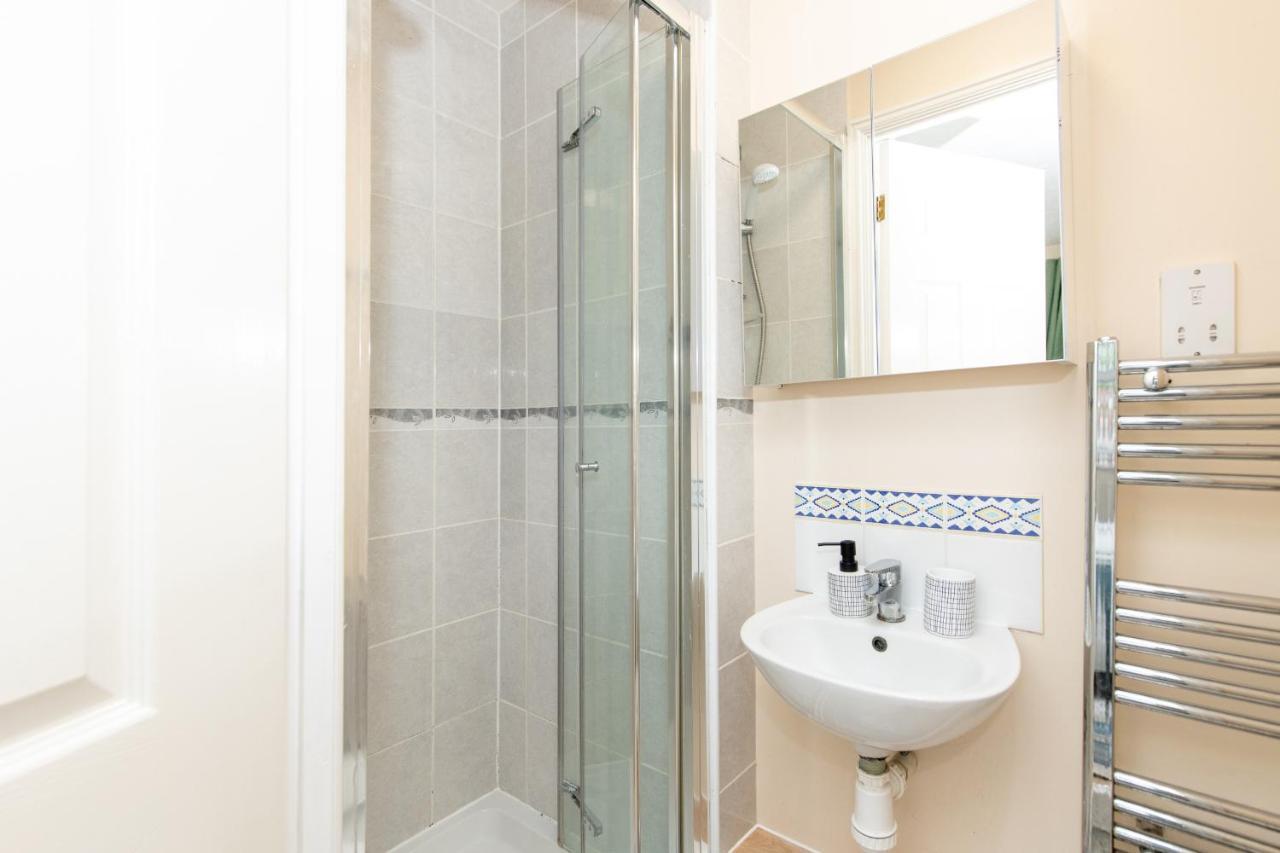 Escape The Matrix - 2 Bed Flat In City Centre With Free Parking Southampton Exterior photo